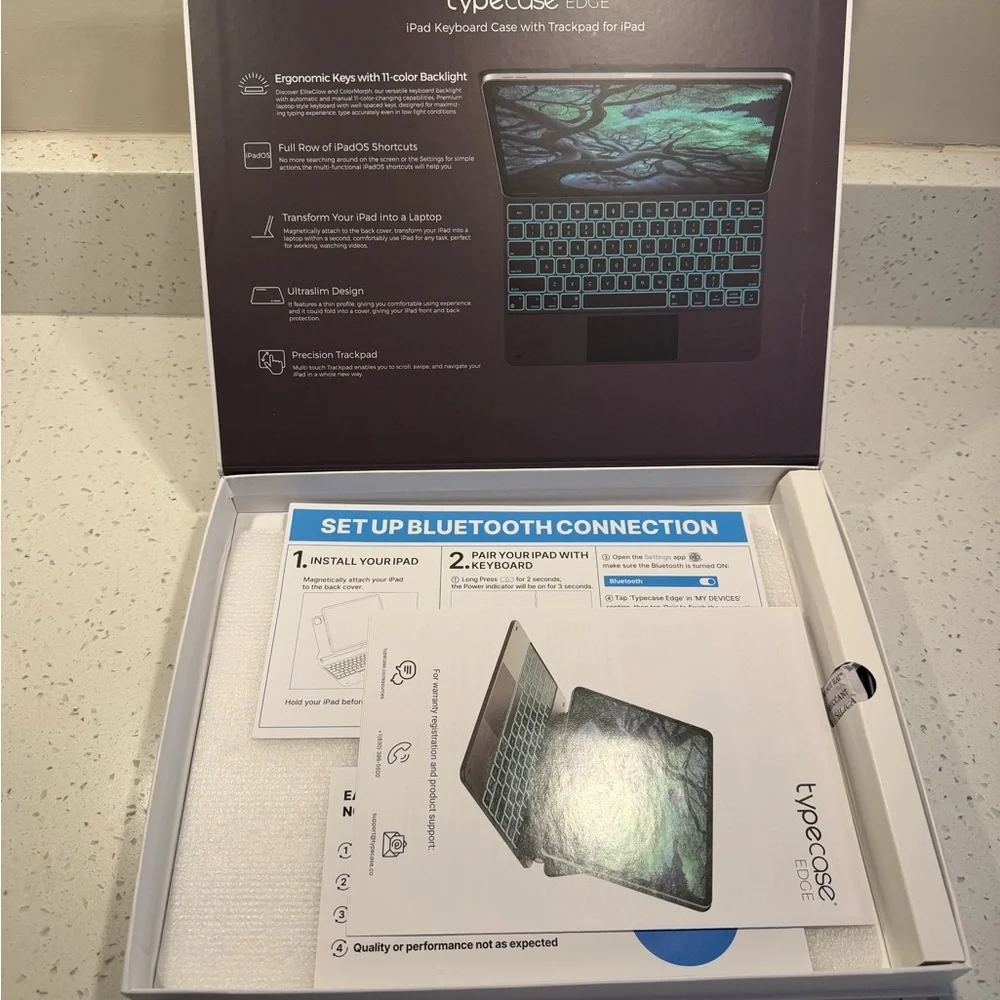 typecase EDGE iPad keyboard case w/ Trackpad - BRAND NEW